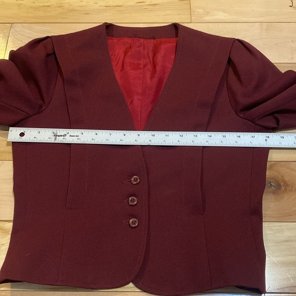 Vintage Burgundy Blazer - Picture 3 of 10
